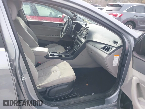 2016 Hyundai Sonata SE with VIN KMHE24L11GA036436, listed as a IAAI auction lot 41463969 with Not Provided miles and . Bid and sale history available at carsss.com. Image 5.