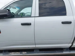 2012 Ram 2500 ST z VIN 3C6UD5HL6CG335854, wystawiony jako IAAI lot #42102244 z przebiegiem 187 838 mil mil oraz . Historia ofert i sprzedaży dostępna na DreamBid. Obrazek 14.