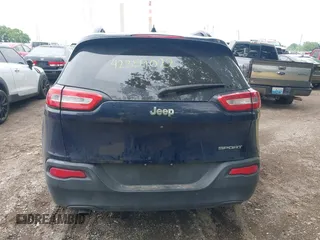 2016 Jeep Cherokee Sport z VIN 1C4PJLAB9GW177926, wystawiony jako IAAI lot #42359022 z przebiegiem 157 088 mil mil oraz . Historia ofert i sprzedaży dostępna na DreamBid. Obrazek 17.