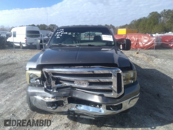 2005 Ford F-250 XL z VIN 1FTSW21565EA07042, wystawiony jako IAAI lot #41591458 z przebiegiem 254 824 mil mil oraz . Historia ofert i sprzedaży dostępna na DreamBid. Obrazek 12.