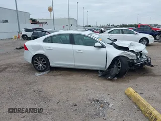 2017 Volvo S60 Inscription with VIN LYV402HK1HB128099, listed as a IAAI auction lot 41331325 with 77,789 mi miles. Bid and sale history available at carsss.com. Image 14.