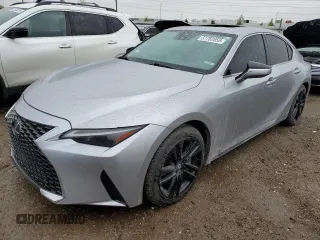 2021 Lexus IS 300 z VIN JTHC81F27M5045772, wystawiony jako Copart lot #57782055 z przebiegiem 21 753 mil mil oraz Szkoda całkowita • Salvage title. Historia ofert i sprzedaży dostępna na DreamBid. Obrazek 1.