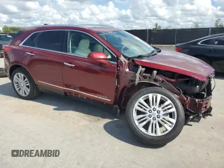 2018 Cadillac XT5 Premium Luxury FWD with VIN 1GYKNERSXJZ209846, listed as a Copart auction lot 62358205 with 53,232 mi miles and Salvage title. Bid and sale history available at DreamBid. Image 4.