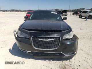 2016 Chrysler 300 Limited with VIN 2C3CCAAG2GH282531, listed as a Copart auction lot 48050965 with 195,634 mi miles and Salvage Title. Bid and sale history available at carsss.com. Image 5.