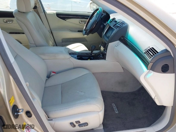 2007 Lexus LS 460 with VIN JTHBL46F875040163, listed as a IAAI auction lot 42002411 with 145,247 mi miles. Bid and sale history available at carsss.com. Image 5.