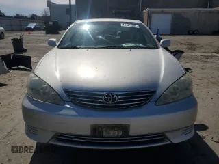 2005 Toyota Camry LE with VIN 4T1BF30K15U093326, listed as a Copart auction lot 48425395 with 90,728 mi miles and Salvage Title. Bid and sale history available at DreamBid. Image 5.