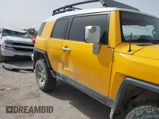 2007 Toyota FJ Cruiser with VIN JTEBU11F670079735, listed as a IAAI auction lot 41722033 with 171,088 mi miles. Bid and sale history available at carsss.com. Image 6.