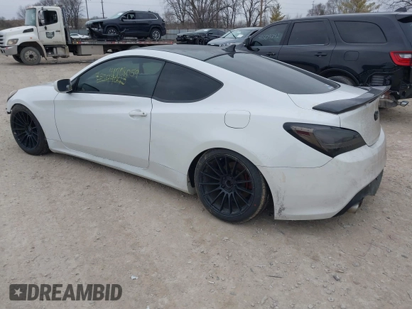 2013 Hyundai Genesis Coupe Premium z VIN KMHHT6KD8DU105635, wystawiony jako IAAI lot #41708059 z przebiegiem 140 893 mil mil oraz . Historia ofert i sprzedaży dostępna na DreamBid. Obrazek 3.