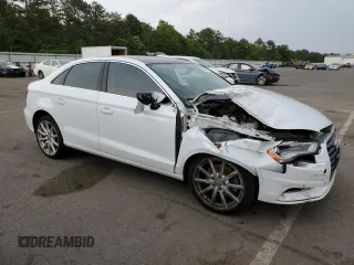 2015 Audi A3 2.0T Premium Plus with VIN WAUEFGFF0F1132085, listed as a Copart auction lot 54300513 with 71,028 mi miles. Bid and sale history available at carsss.com. Image 4.