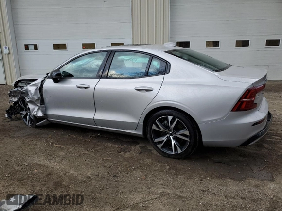2025 Volvo S60 Core with VIN 7JRL12GJ7SG362326, listed as a Copart auction lot 79873344 with 4,957 mi miles and Clean Title. Bid and sale history available at carsss.com. Image 2.