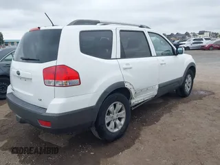 2009 Kia Borrego EX with VIN KNDJH741595027770, listed as a IAAI auction lot 41885223 with 125,417 mi miles. Bid and sale history available at carsss.com. Image 4.