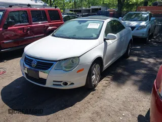 2008 Volkswagen Eos Turbo with VIN WVWAA71F98V040279, listed as a IAAI auction lot 42211570 with 138,453 mi miles and . Bid and sale history available at DreamBid. Image 2.