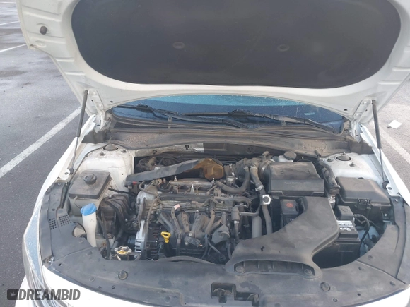 2019 Kia Optima EX with VIN 5XXGU4L14KG302388, listed as a IAAI auction lot 40636313 with 135,095 mi miles. Bid and sale history available at carsss.com. Image 10.