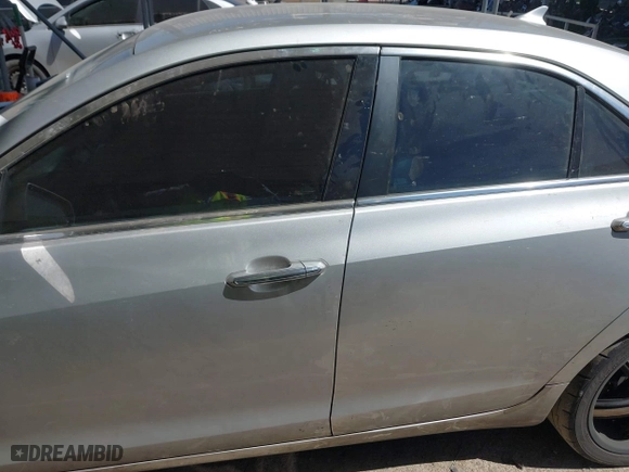 2014 Cadillac ATS Standard RWD with VIN 1G6AA5RX1E0174667, listed as a IAAI auction lot 41723540 with 171,804 mi miles. Bid and sale history available at carsss.com. Image 15.