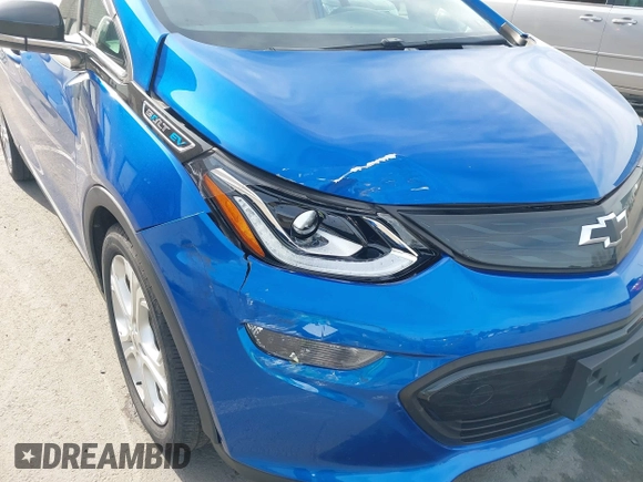 2017 Chevrolet Bolt EV LT z VIN 1G1FW6S00H4186094, wystawiony jako IAAI lot #41678309 z przebiegiem 43 781 mil mil oraz . Historia ofert i sprzedaży dostępna na DreamBid. Obrazek 6.