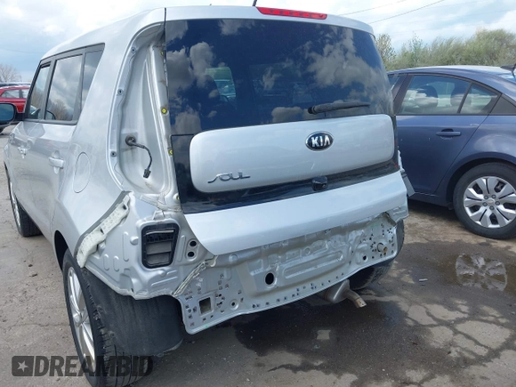 2018 Kia Soul + with VIN KNDJP3A53J7510640, listed as a IAAI auction lot 42061530 with 62,068 mi miles. Bid and sale history available at carsss.com. Image 6.