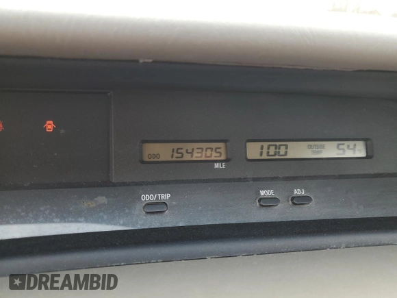 2002 Toyota Avalon XL with VIN 4T1BF28B42U250096, listed as a Copart auction lot 51817975 with 154,305 mi miles and Salvage Title. Bid and sale history available at DreamBid. Image 9.