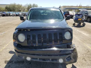 2014 Jeep Patriot Altitude with VIN 1C4NJPBA2ED851122, listed as a Copart auction lot 52588795 with 160,258 mi miles and Salvage Title. Bid and sale history available at DreamBid. Image 5.
