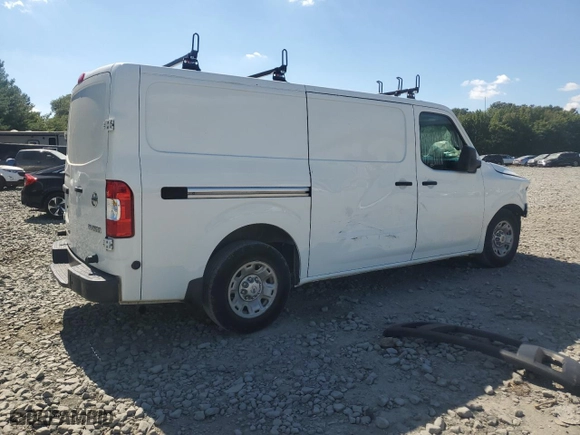 2015 Nissan NV SV with VIN 1N6BF0KL9FN803834, listed as a Copart auction lot 71066174 with 251,280 mi miles and Salvage Title. Bid and sale history available at carsss.com. Image 3.