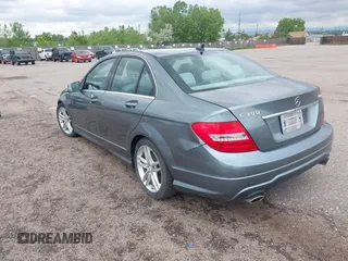 2012 Mercedes-Benz C 300 Sport с VIN WDDGF8BB6CA697821, выставлен на аукционе IAAI как лот 42347842 с пробегом 106 745 миль миль и . История ставок и продаж доступна на DreamBid. Изображение 3.