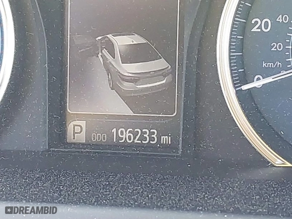 2015 Toyota Camry XLE with VIN 4T1BF1FK3FU001212, listed as a IAAI auction lot 41934444 with 196,233 mi miles. Bid and sale history available at carsss.com. Image 15.