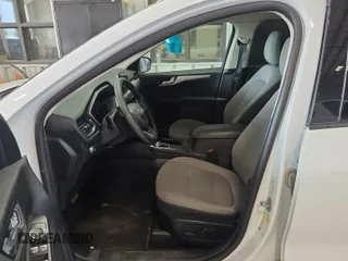 2020 Ford Escape SE with VIN 1FMCU9G68LUB25725, listed as a IAAI auction lot 42773960 with 91,597 mi miles and . Bid and sale history available at DreamBid. Image 11.
