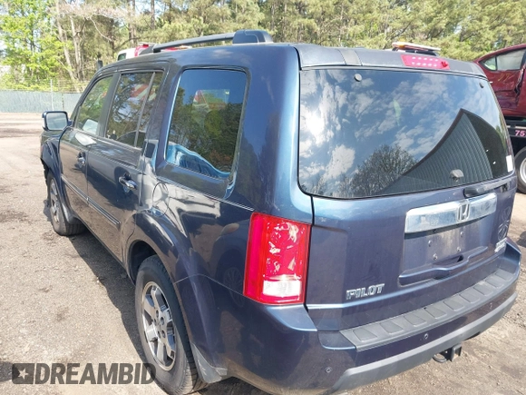 2010 Honda Pilot Touring with VIN 5FNYF4H80AB025356, listed as a IAAI auction lot 42029008 with 138,785 mi miles. Bid and sale history available at carsss.com. Image 3.
