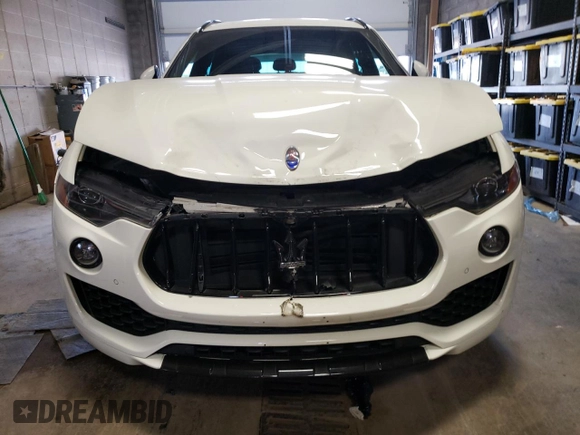 2017 Maserati Levante with VIN ZN661XUS0HX250710, listed as a Copart auction lot 65352173 with 77,927 mi miles. Bid and sale history available at carsss.com. Image 5.