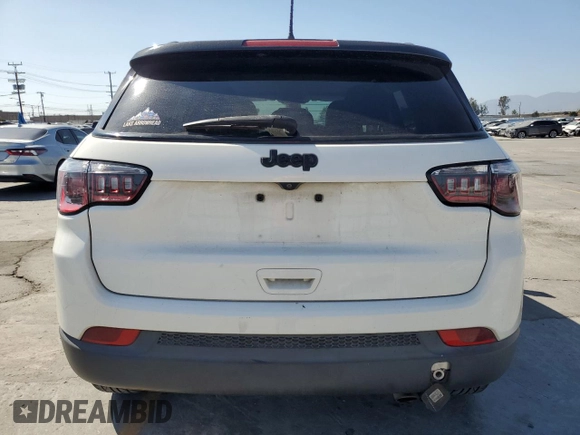 2019 Jeep Compass Altitude with VIN 3C4NJCBB4KT833213, listed as a Copart auction lot 57519955 with 82,738 mi miles and Salvage title. Bid and sale history available at DreamBid. Image 6.