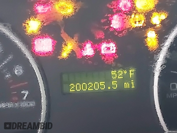 2007 Ford Explorer XLT with VIN 1FMEU63E27UB87065, listed as a IAAI auction lot 41572446 with 200,205 mi miles. Bid and sale history available at carsss.com. Image 15.