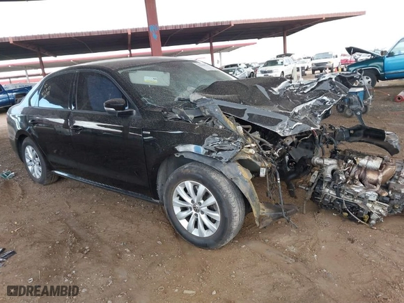 2015 Volkswagen Passat 1.8T S with VIN 1VWAT7A31FC066199, listed as a IAAI auction lot 41684714 with 1 mi miles. Bid and sale history available at carsss.com. Image 1.