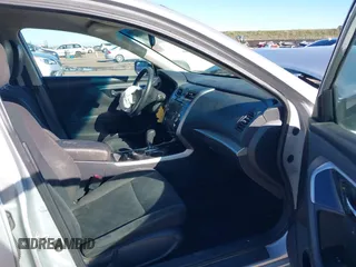 2014 Nissan Altima SV with VIN 1N4AL3AP4EC403967, listed as a IAAI auction lot 41557234 with 243,410 mi miles and . Bid and sale history available at DreamBid. Image 5.