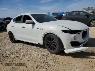 2017 Maserati Levante z VIN ZN661XUL8HX248132, wystawiony jako Copart lot #49136045 z przebiegiem 19 715 mil mil oraz Czysty tytuł • Clean title. Historia ofert i sprzedaży dostępna na DreamBid. Obrazek 4.