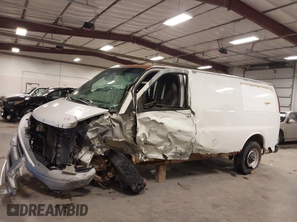 2002 Chevrolet Express Cargo with VIN 1GCHG35R421191281, listed as a IAAI auction lot 42207627 with 212,417 mi miles and . Bid and sale history available at DreamBid. Image 15.