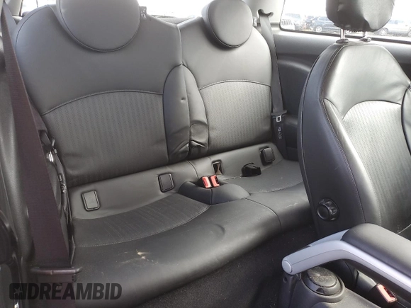 2008 MINI Hardtop with VIN WMWMF33558TU63803, listed as a Copart auction lot 47045475 with 70,989 mi miles and Salvage Title. Bid and sale history available at DreamBid. Image 10.