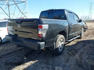 2018 Nissan Titan SV z VIN 1N6AA1EJ0JN518958, wystawiony jako IAAI lot #42505721 z przebiegiem 122 487 mil mil oraz . Historia ofert i sprzedaży dostępna na DreamBid. Obrazek 4.