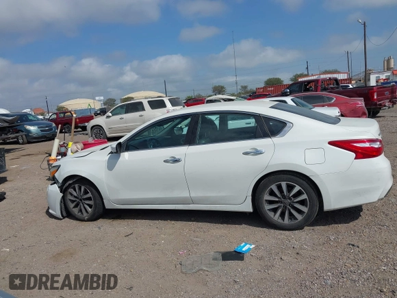 2017 Nissan Altima 2.5 SV with VIN 1N4AL3AP2HC272235, listed as a IAAI auction lot 41869314 with 52,705 mi miles. Bid and sale history available at carsss.com. Image 14.