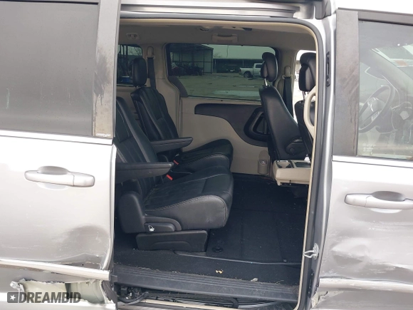 2014 Chrysler Town & Country Touring with VIN 2C4RC1BG0ER234277, listed as a IAAI auction lot 41441067 with 94,314 mi miles. Bid and sale history available at carsss.com. Image 8.