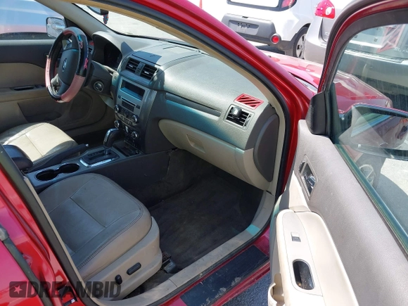 2012 Ford Fusion SEL with VIN 3FAHP0JA4CR389161, listed as a IAAI auction lot 42102898 with 215,073 mi miles. Bid and sale history available at carsss.com. Image 5.