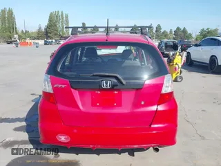 2009 Honda Fit with VIN JHMGE88299S003581, listed as a IAAI auction lot 42094464 with 187,280 mi miles. Bid and sale history available at carsss.com. Image 17.