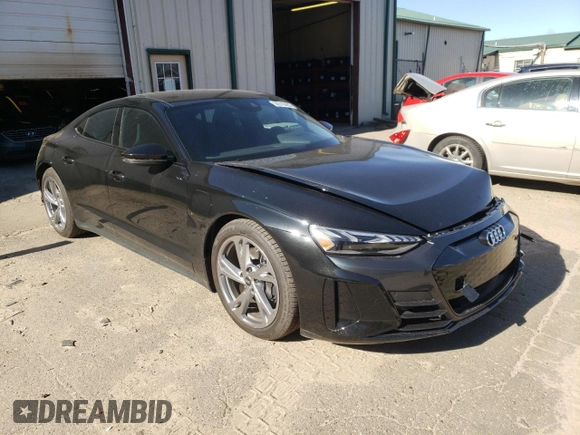2023 Audi e-tron GT Premium Plus z VIN WAUFJBFW6P7002994, wystawiony jako Copart lot #50310483 z przebiegiem 1682 mil mil oraz . Historia ofert i sprzedaży dostępna na DreamBid. Obrazek 4.