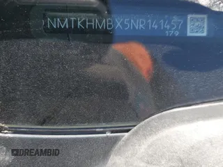 2022 Toyota C-HR XLE z VIN NMTKHMBX5NR141457, wystawiony jako Copart lot #52580545 z przebiegiem 29 345 mil mil oraz Szkody całkowita. Historia ofert i sprzedaży dostępna na DreamBid. Obrazek 13.