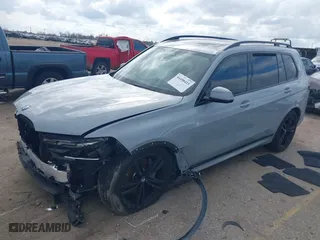 2025 BMW X7 xDrive40i with VIN 5UX23EM01S9W23566, listed as a IAAI auction lot 41490415 with 8,144 mi miles. Bid and sale history available at carsss.com. Image 17.
