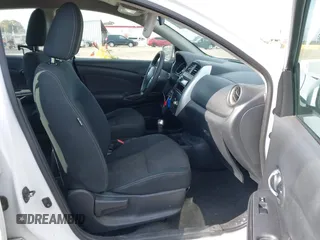 2016 Nissan Versa S Plus with VIN 3N1CN7AP6GL886585, listed as a IAAI auction lot 41411441 with 128,283 mi miles. Bid and sale history available at carsss.com. Image 5.