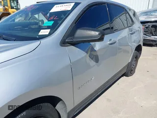 2019 Chevrolet Equinox LS z VIN 2GNAXHEV2K6175046, wystawiony jako IAAI lot #41483868 z przebiegiem 118 058 mil mil oraz . Historia ofert i sprzedaży dostępna na DreamBid. Obrazek 17.