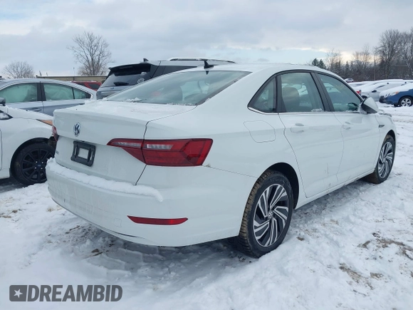2021 Volkswagen Jetta SEL with VIN 3VWE57BU4MM016475, listed as a IAAI auction lot 41350821 with 27,782 mi miles and . Bid and sale history available at DreamBid. Image 4.