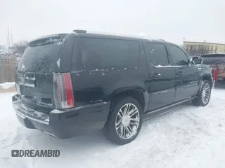 2012 Cadillac Escalade ESV Premium z VIN 1GYS4JEF0CR310045, wystawiony jako IAAI lot #41332306 z przebiegiem 166 676 mil mil oraz . Historia ofert i sprzedaży dostępna na DreamBid. Obrazek 4.
