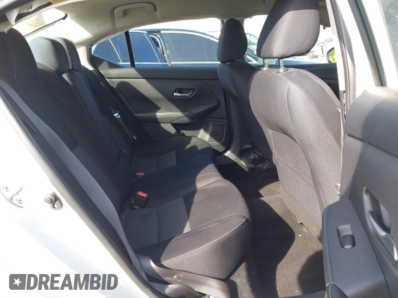 2020 Nissan Sentra SV z VIN 3N1AB8CV3LY303100, wystawiony jako IAAI lot #41588362 z przebiegiem 77 097 mil mil oraz . Historia ofert i sprzedaży dostępna na DreamBid. Obrazek 8.