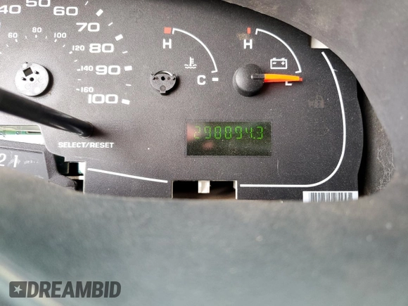 2006 Ford Econoline Passenger XL with VIN 1FBSS31L06DB13059, listed as a Copart auction lot 44926645 with 298,894 mi miles and Salvage Title. Bid and sale history available at carsss.com. Image 9.