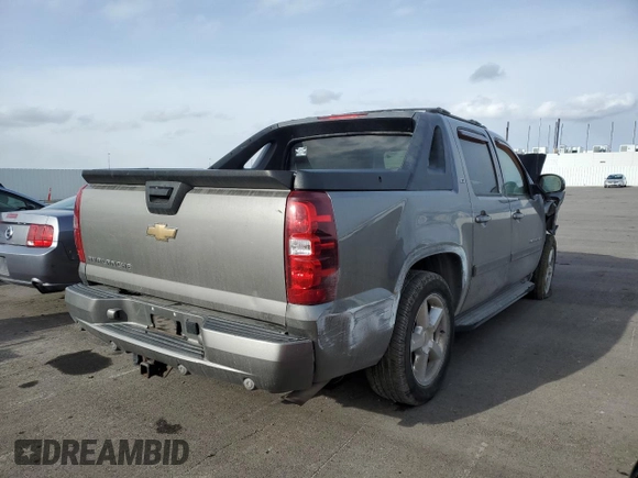 2007 Chevrolet Avalanche LTZ with VIN 3GNFK12Y77G232461, listed as a Copart auction lot 45599675 with 233,762 mi miles and Salvage Title. Bid and sale history available at DreamBid. Image 3.